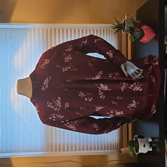 EUC Candie's Floral Blouse - Size Juniors XL - Picture 3 of 4